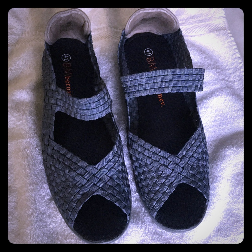 Bernie Mev Shoes Size 10 wedges